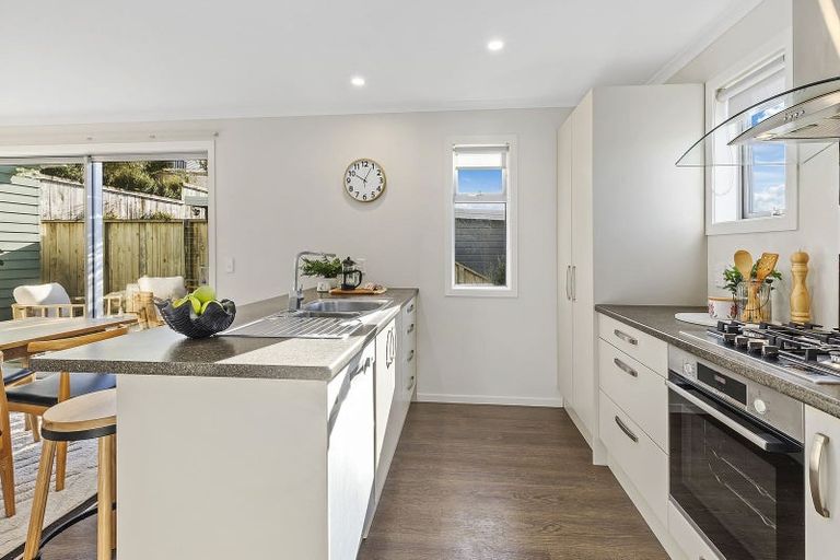 Photo of property in 21 Mascot Street, Tawa, Wellington, 5028