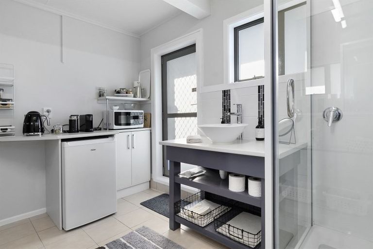 Photo of property in 8 Seaview Road, Otumoetai, Tauranga, 3110