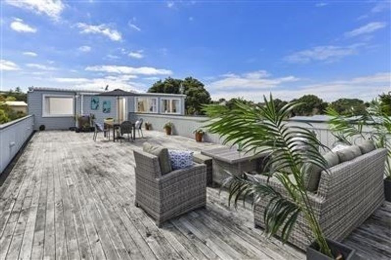 Photo of property in 26 Killarney Avenue, Torbay, Auckland, 0630