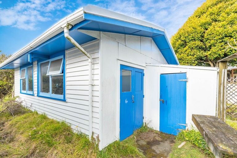 Photo of property in 44 Francis Road, Paraparaumu Beach, Paraparaumu, 5032
