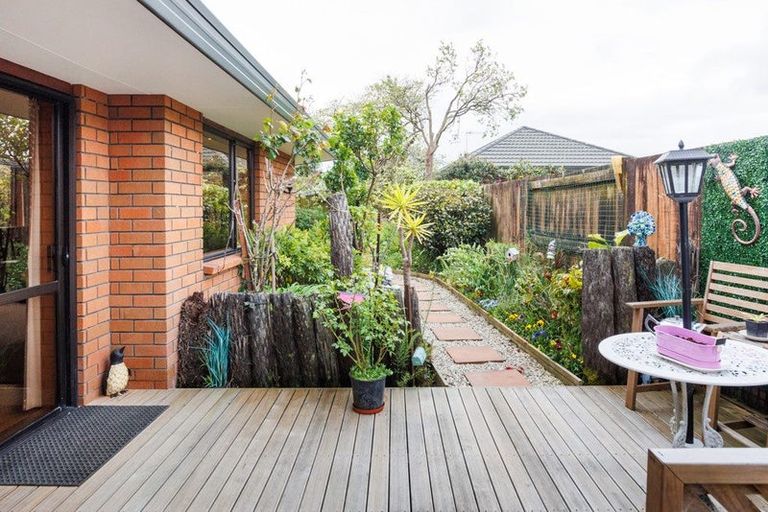 Photo of property in 36 Jefferson Crescent, Milson, Palmerston North, 4414