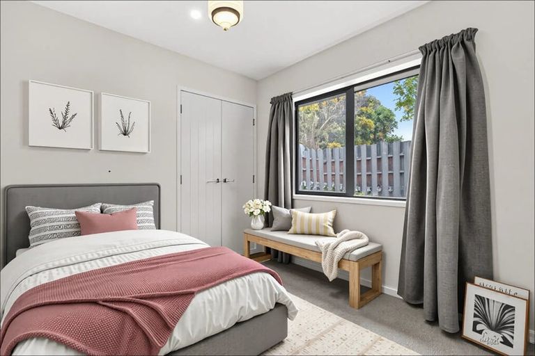 Photo of property in 20 Mcleod Road, Weymouth, Auckland, 2103