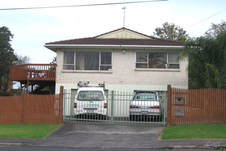 Photo of property in 337 Royal Road, Massey, Auckland, 0614