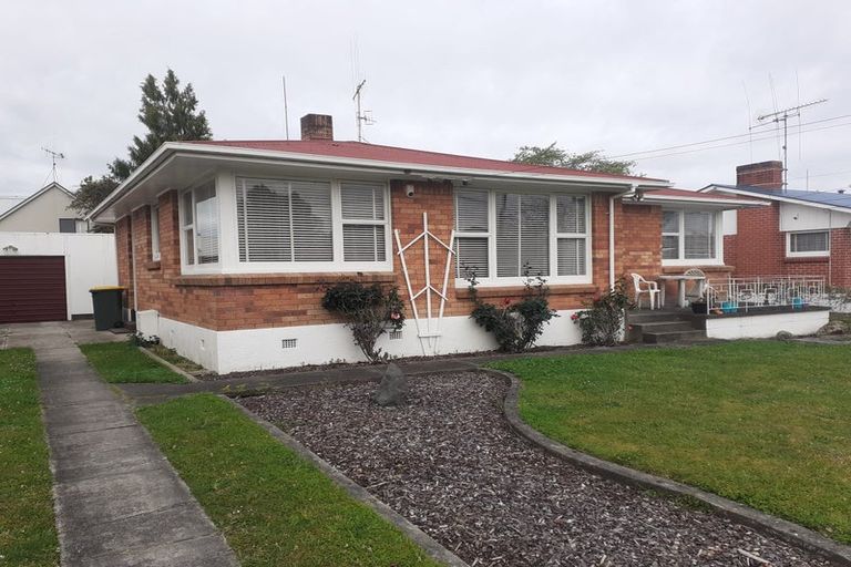 Photo of property in 28 Liston Crescent, Hillcrest, Hamilton, 3216
