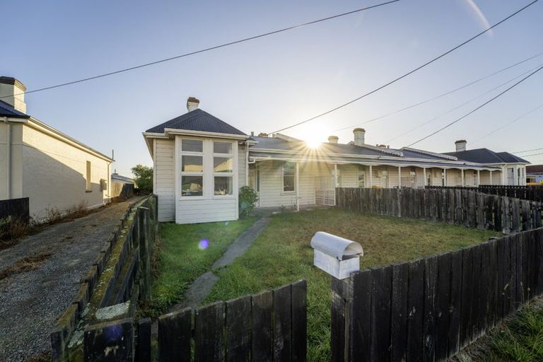 Photo of property in 92-98 High Street, Waimate, 7924