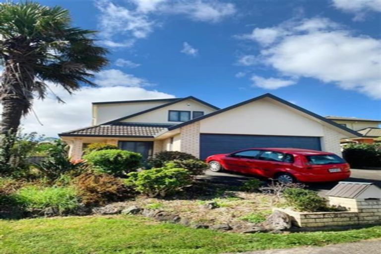 Photo of property in 323 Hill Road, The Gardens, Auckland, 2105