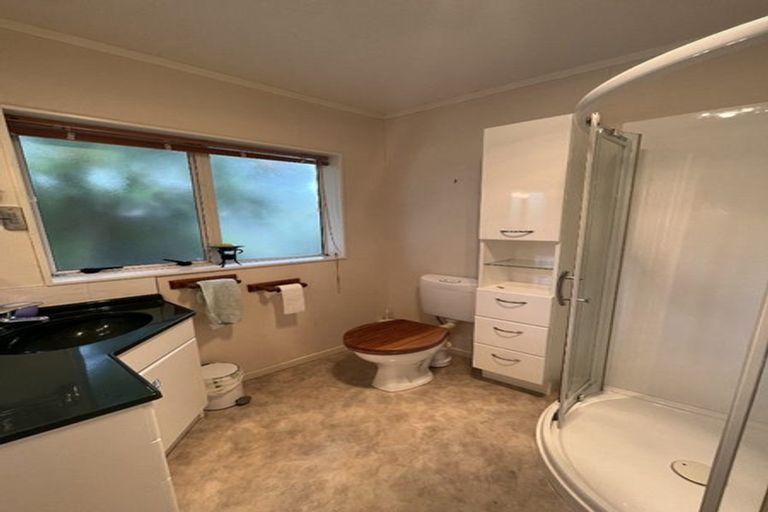 Photo of property in 9 Mariners Way, Whitby, Porirua, 5024