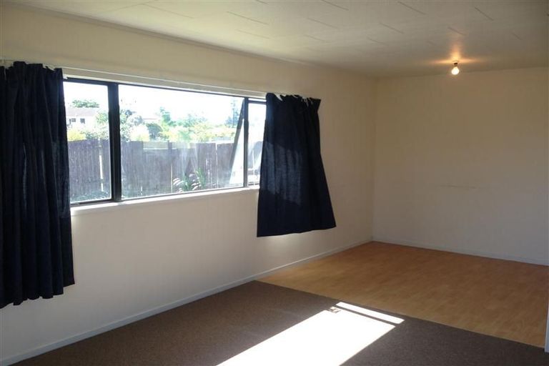 Photo of property in 195 Mahia Road, Wattle Downs, Auckland, 2103