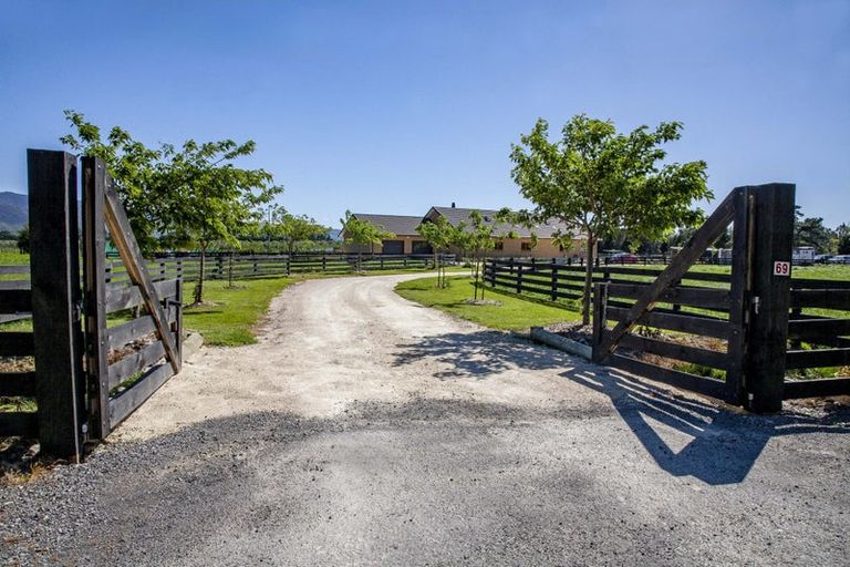 Photo of property in 69 Longwood Road, South Featherston, Featherston, 5771