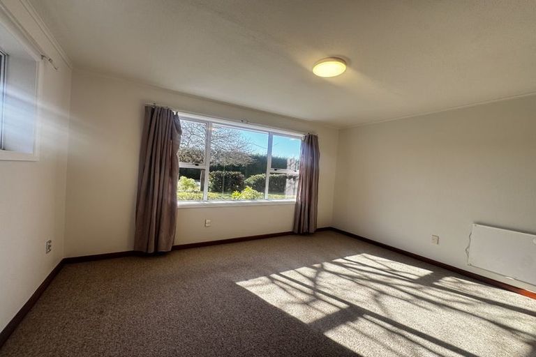 Photo of property in 493 Avonhead Road, Avonhead, Christchurch, 8042