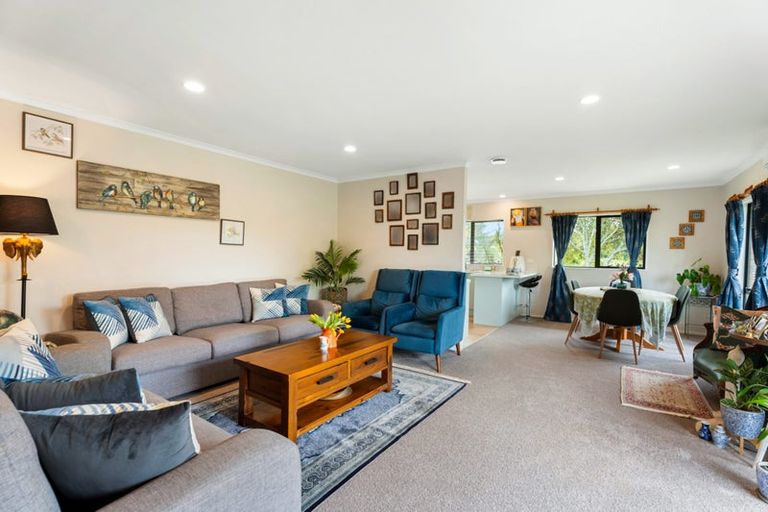 Photo of property in 52 Wattle Farm Road, Wattle Downs, Auckland, 2103