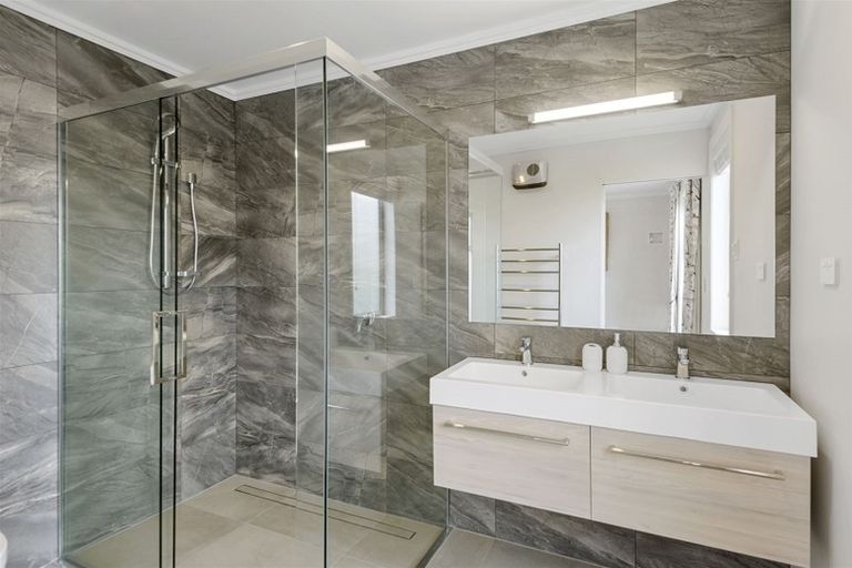 Photo of property in 19 Holmes Hanover Lane, Halswell, Christchurch, 8025