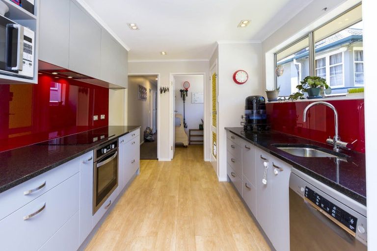 Photo of property in 67 Kamahi Street, Stokes Valley, Lower Hutt, 5019