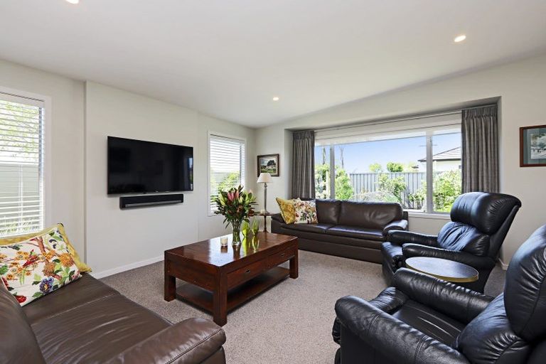 Photo of property in 16 Wanaka Place, Poraiti, Napier, 4112