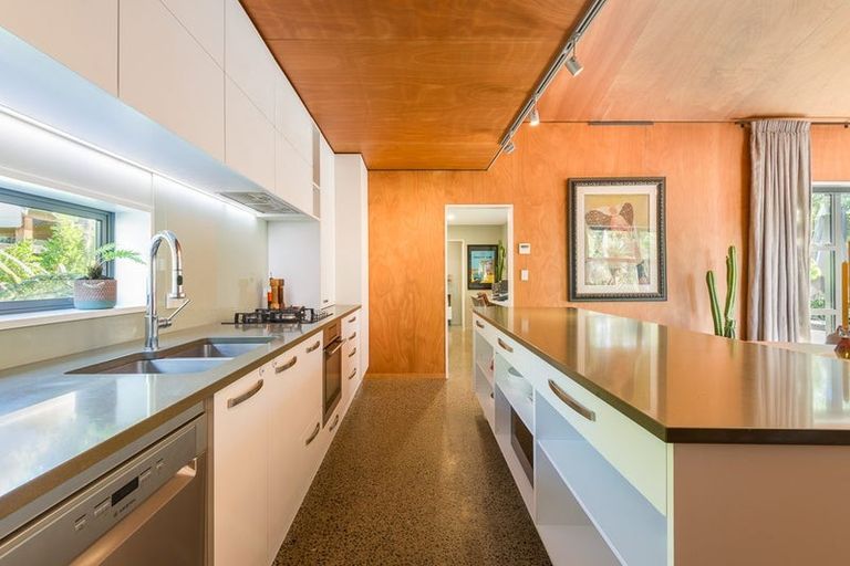 Photo of property in 37 Bishopsworth Street, Hillsborough, Christchurch, 8022