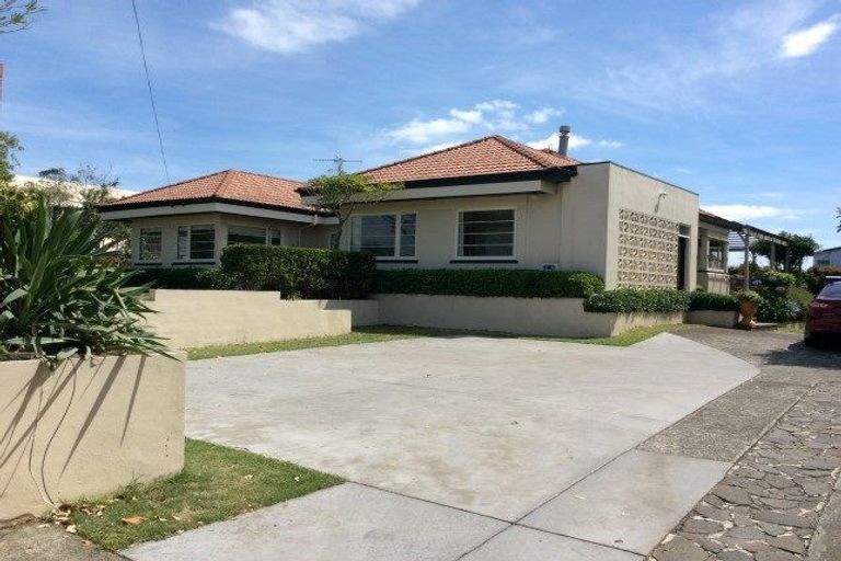 Photo of property in 303 Oceanbeach Road, Mount Maunganui, 3116