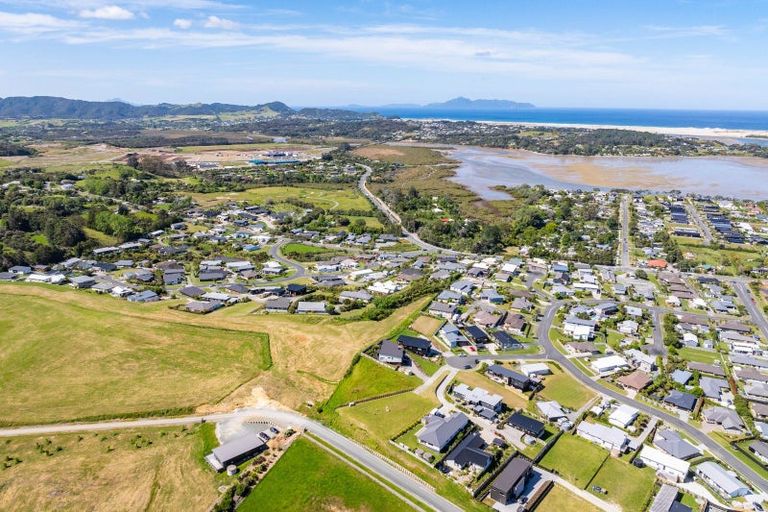 Photo of property in 14 Fantail Way, Mangawhai, 0505