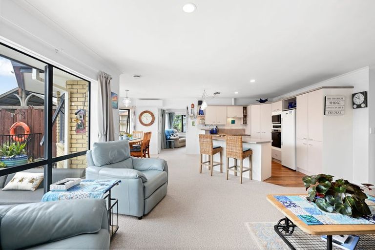 Photo of property in 5 Caversham Drive, Rototuna, Hamilton, 3210