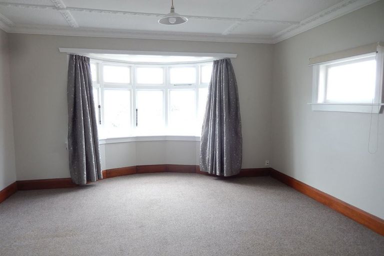 Photo of property in 20 Queens Drive, Kilbirnie, Wellington, 6022