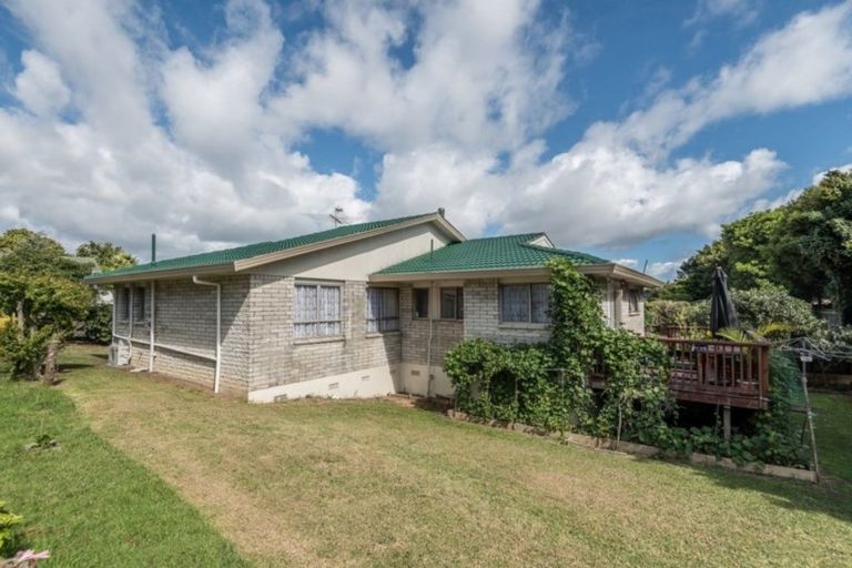 Photo of property in 3 Maugham Drive, Bucklands Beach, Auckland, 2014