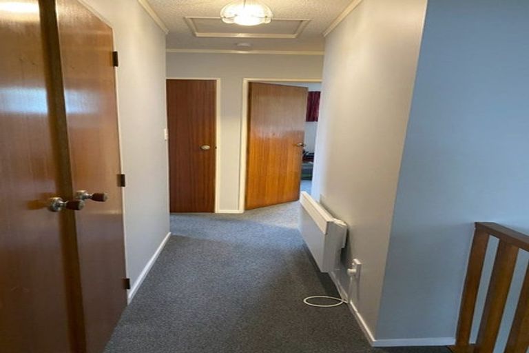 Photo of property in 66 Fyvie Avenue, Tawa, Wellington, 5028