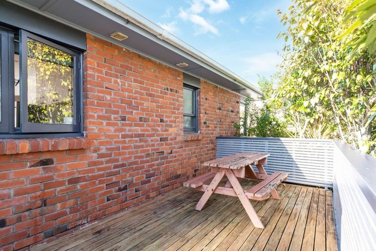 Photo of property in 20 Kirby Street, Glendene, Auckland, 0602