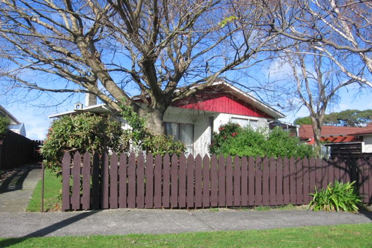 Photo of property in 14 Geraldine Crescent, Cloverlea, Palmerston North, 4412