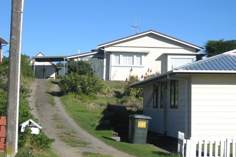 Photo of property in 19a Koromiko Street, Otaki Beach, Otaki, 5512