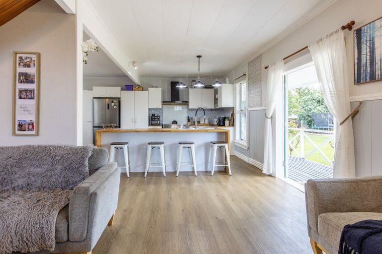 Photo of property in Dippers Halll, 28 Bell Street, Otane, 4202