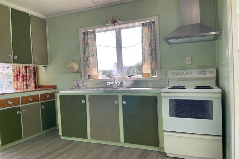 Photo of property in 200 Lake Road, Northcote, Auckland, 0627