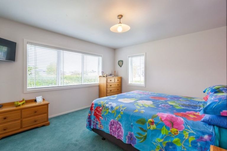 Photo of property in 39 Pukeko Way, Kinloch, Taupo, 3377