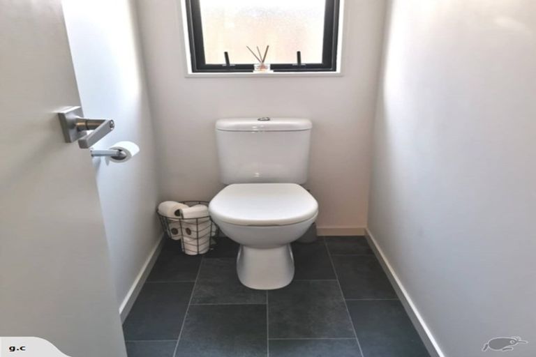 Photo of property in 5 Sun Valley Way, Wainuiomata, Lower Hutt, 5014