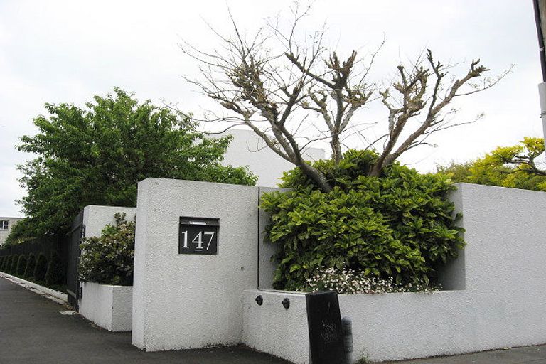 Photo of property in 147 Clyde Road, Burnside, Christchurch, 8053