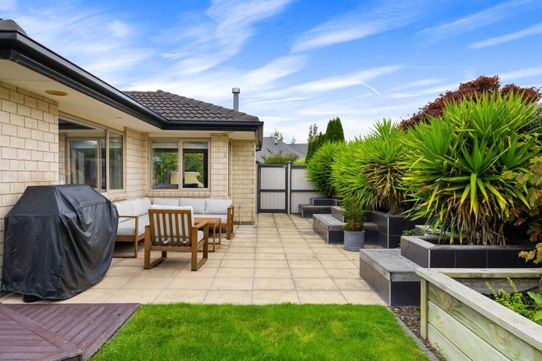 Photo of property in 11 Tawa Place, Parklands, Christchurch, 8083