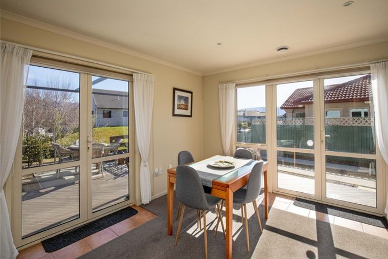 Photo of property in 6 Walnut Grove, Alexandra, 9320