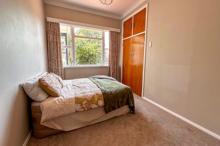 Photo of property in 128 Napier Road, Havelock North, 4130