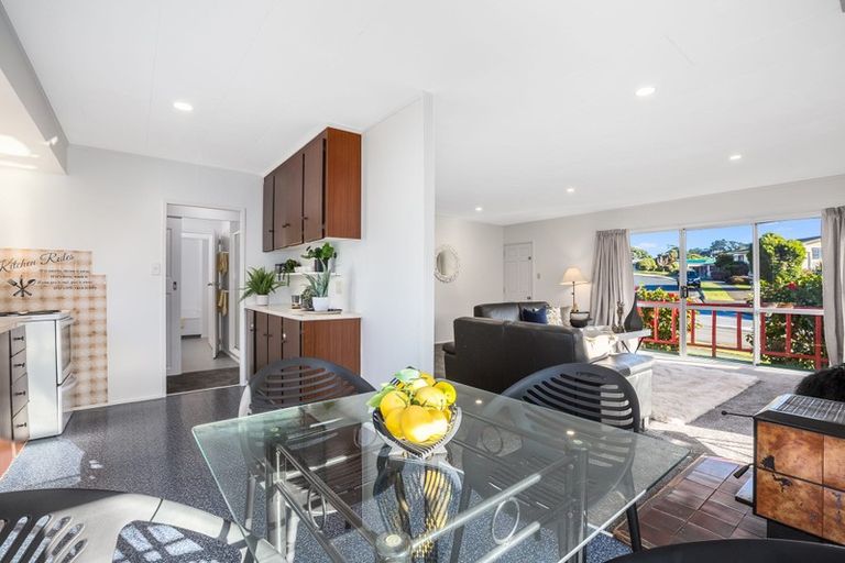 Photo of property in 104 Omapere Street, Whitby, Porirua, 5024