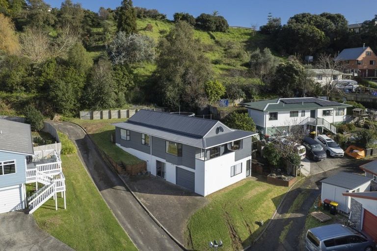 Photo of property in 10 Herald Way, Welcome Bay, Tauranga, 3112