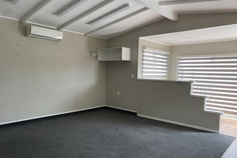 Photo of property in 3 Pixie Place, Pakuranga Heights, Auckland, 2010
