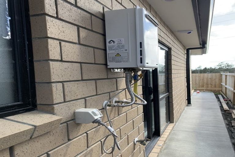 Photo of property in 98 Tir Conaill Avenue, Flat Bush, Auckland, 2019