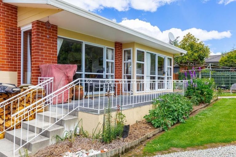 Photo of property in 11 Oxford Street, Waimate, 7924