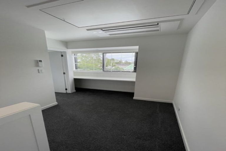 Photo of property in 16a Hamurana Place, Te Atatu Peninsula, Auckland, 0610