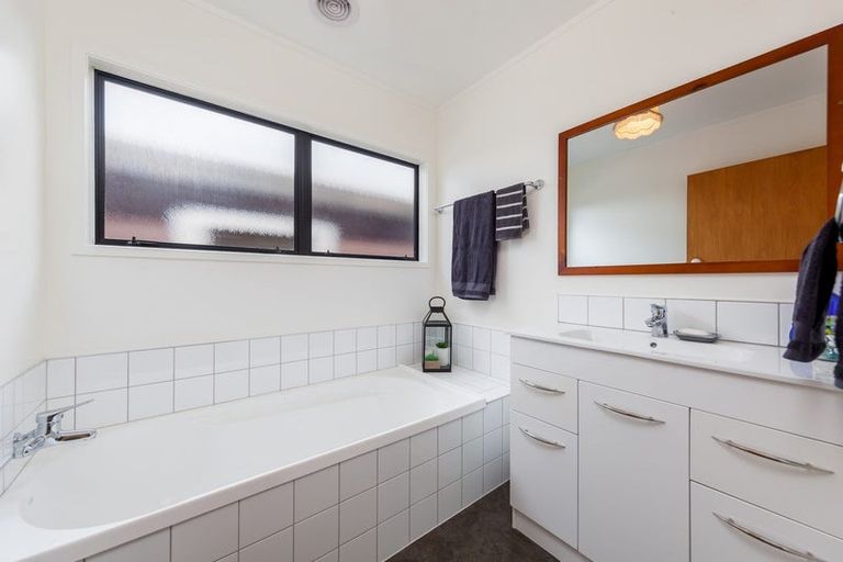 Photo of property in 12 Wi Apo Place, Wellsford, 0900