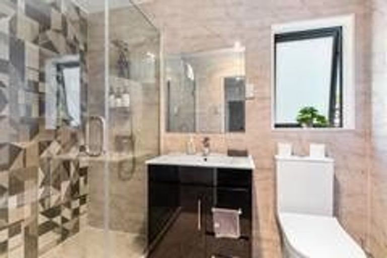 Photo of property in 1 Kendall Court, Wattle Downs, Auckland, 2103