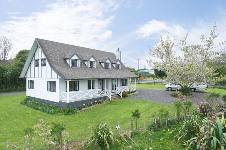 Photo of property in 33 Railway Terrace, Ohau, Levin, 5570