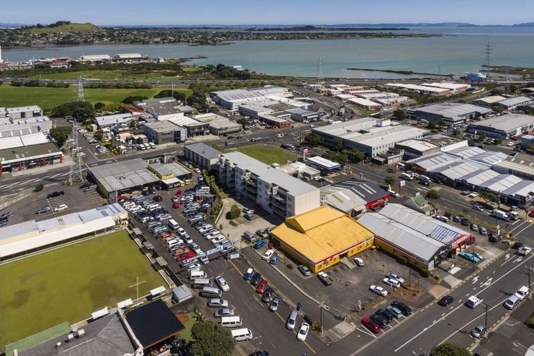 Photo of property in 28 Pat Kingi Drive, Te Kauwhata, 3710