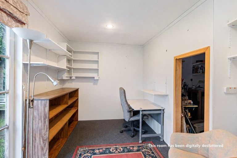 Photo of property in 35 Pehi Kupa Street, Waikanae, 5036