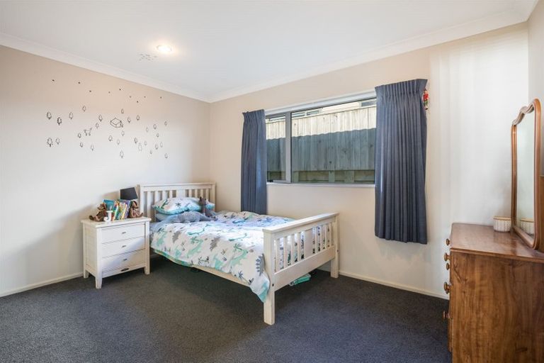 Photo of property in 3 Gennaker Lane, Whitby, Porirua, 5024