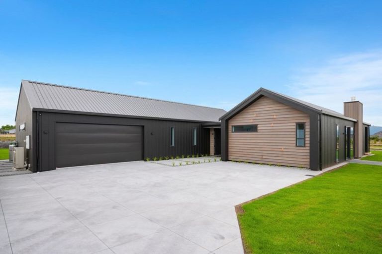 Photo of property in 11 Kara Place, Wharewaka, Taupo, 3330