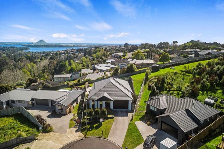 Photo of property in 24 Moira Close, Welcome Bay, Tauranga, 3175